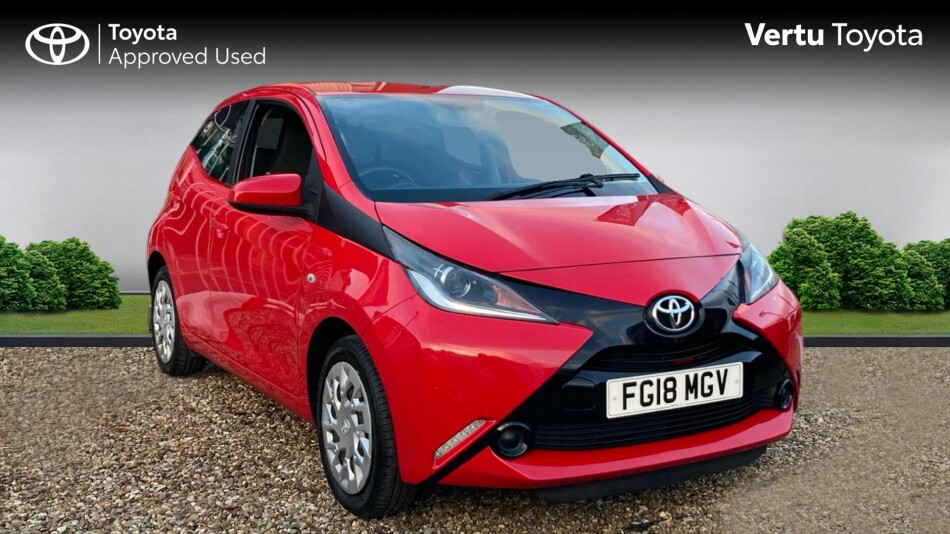 Toyota Aygo 1.0 VVT-i X-Play 5dr x-shift Petrol Hatchback